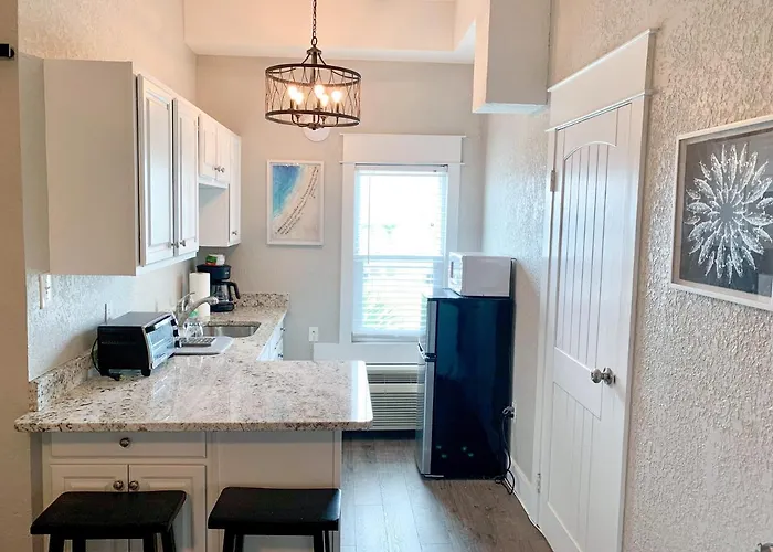 Budget Friendly Within Walking Distance To The Beach! Gulf Shores