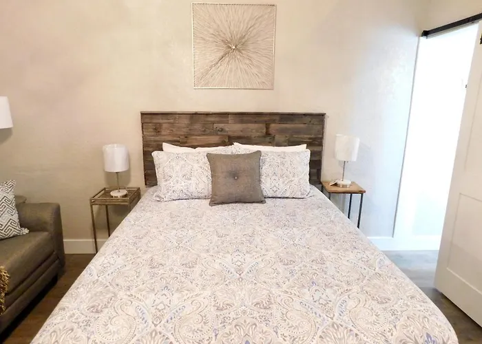 Budget Friendly Within Walking Distance To The Beach! Gulf Shores