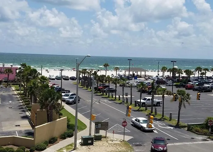 Budget Friendly Within Walking Distance To The Beach! * Gulf Shores